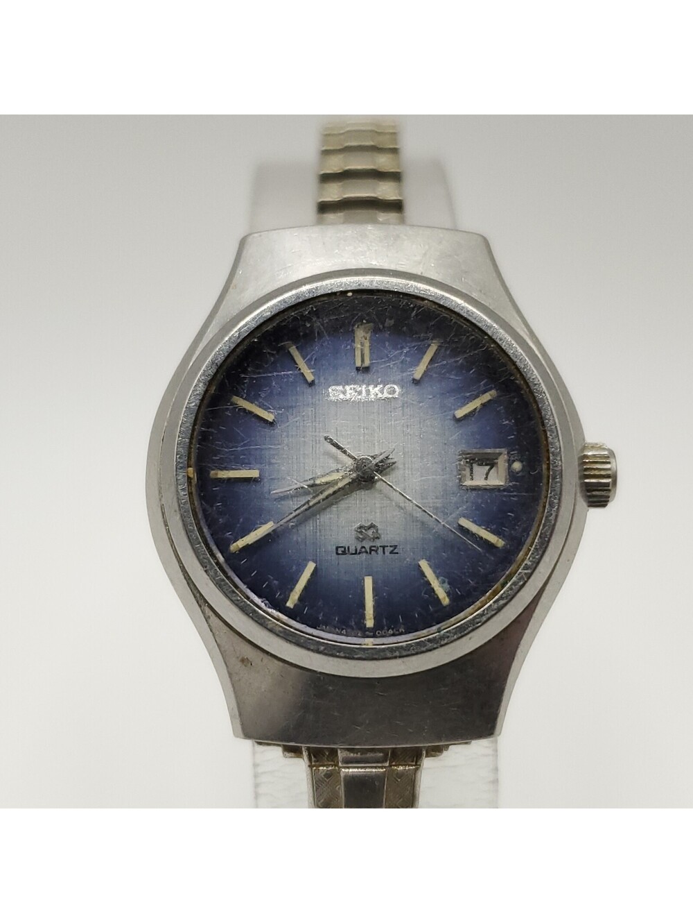 Vintage Seiko SQ Blue Date Dial Watch 25mm For Parts Or Repair